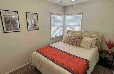 Entire Home by Newport Beach, Disneyland and SNA! - Foto 19