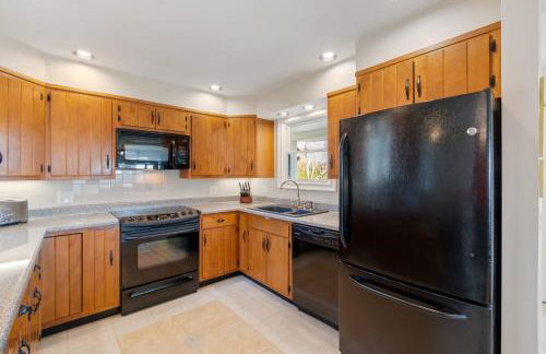 High-End Finger Lakes Escape - Expansive Game Room, Cozy Firepit, & Scenic Views - Foto 7