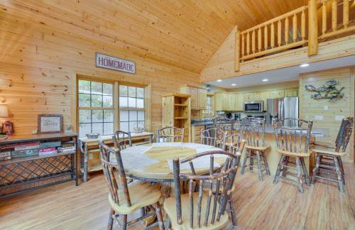 Lakefront Wisconsin Cabin with Boat Dock! - Foto 7