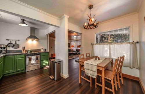 The Cedar House Prime Spot Kayaks & Cool AC - Photo 34