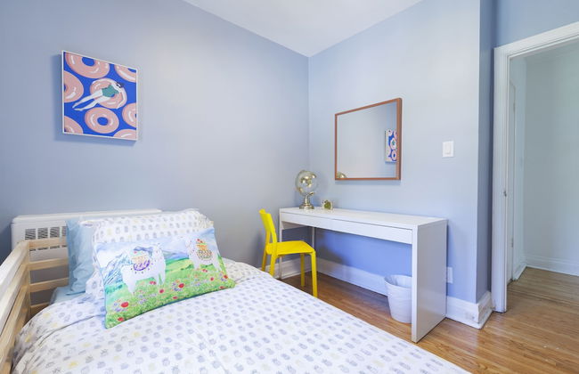 Bright 4-Bedroom in Forest Hill - Photo 6