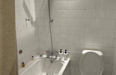 Stokey Skyline Retreat With Balcony - Foto 21