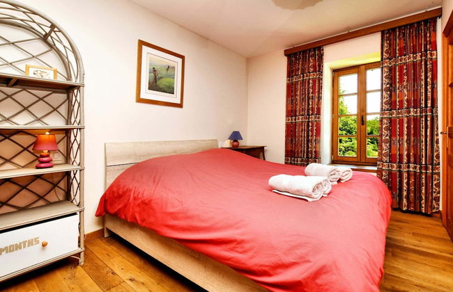 Magnificent Holiday Home in Baronville With Heated Pool & Billiards - Photo 2