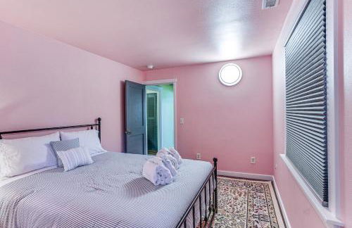 2 Mi to Dtwn Tacoma Charming Home with Deck and Yard! - Foto 18