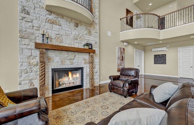 Luxurious Hill Country Retreat With Pool and Firepit! - Photo 38