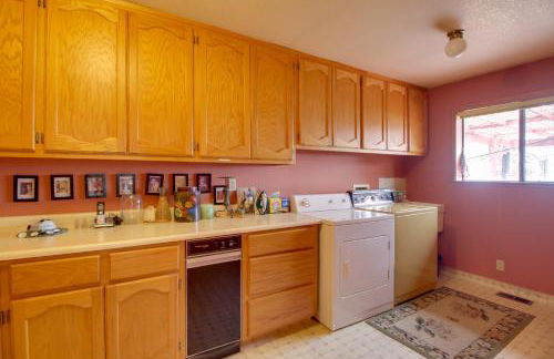 Spacious Kelseyville Home with Large Lakefront Deck! - Foto 21