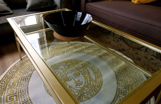 Ultra Deluxe Versace Apartment Near Sheffield - Photo 21