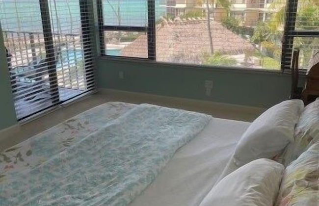 This Condo Is Located In One Of Islamorada's Most Prestigious Condo Complexes. 2 Bedroom Condo by RedAwning - Foto 2