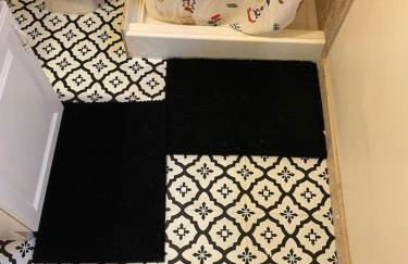 Cozy King Bed Cabin Fireplace - Photo 8