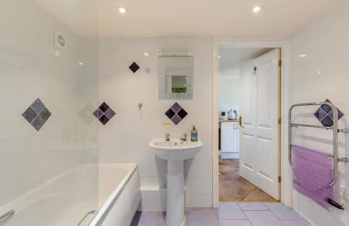 2 Bed in Weybourne oc-1789 - Photo 14