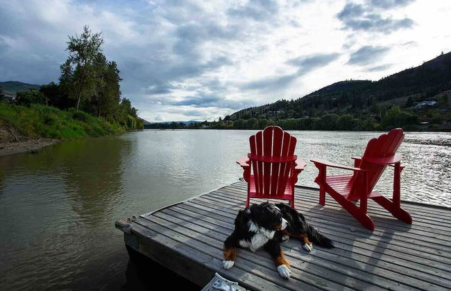 Rayleigh River Retreat - Garden Oasis - Photo 54