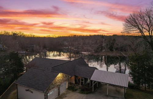 Lake House, Fire Table, Hot Tub, Screened in Porch - Foto 41