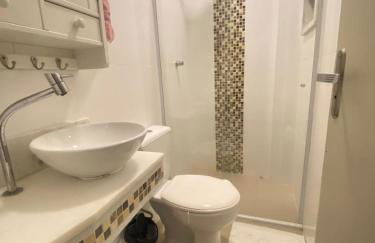 Refúgio Familiar na Enseada Guarujá Condominio Vinä Del Mar AC e Wifi - Foto 12