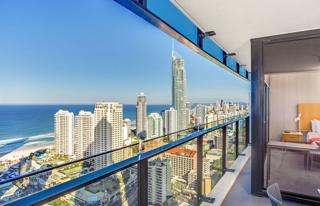 Mantra Circle on Cavill - Photo 59