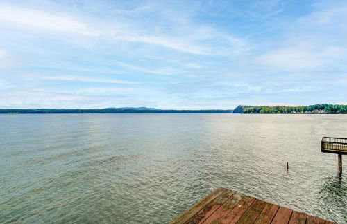 Waterfront Hood Canal Home with Pool Table! - Foto 2