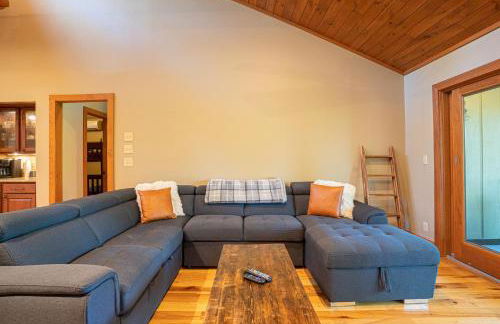 King Bed, Putt-Putt w/ Hot Tub, & Other Games - Foto 26