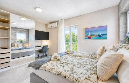 Villa Aria with heated Pool and Whirlpool - Happy Rentals - Foto 13