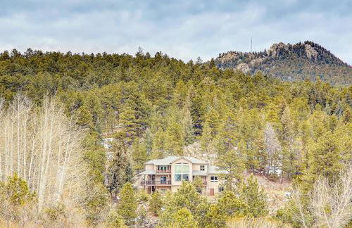 Secluded & Spacious Mountain Getaway - Foto 3