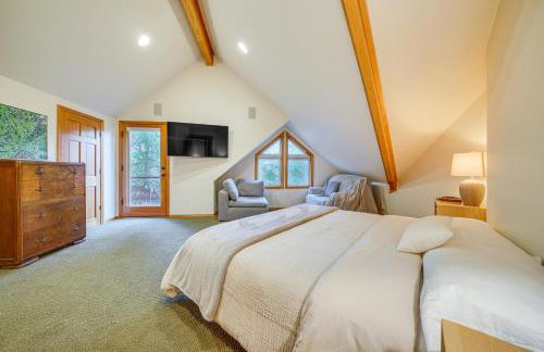 19 Mi to Slopes at Crystal Mtn Getaway with Hot Tub - Foto 18