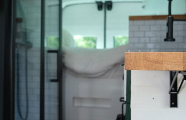 Superb 4 Berth Campervan With Kingsize bed - Foto 13