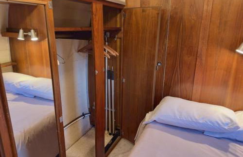 Secluded Private Retreat with Cabin & Vintage Airstream - Foto 17