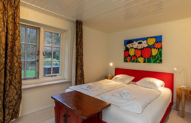 Charming Beach Villa With Thatched Roof - Photo 7