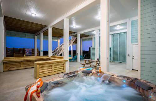 Luxury Beachfront l Sleeps 20, Hot Tub, Pool & Game Room Fun! - Foto 2