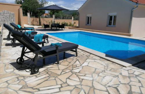 Villa Mir Pridraga - Photo 24