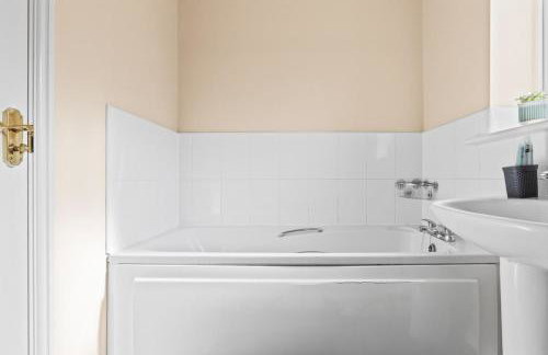 #35 City Home - Sleeps 8 3BDR 2 BR- Bham CC 10 mins - "Perfect for Contractors and Families - Free Parking" - Foto 32