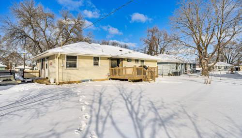 12 Mi to St Paul Pet-Friendly Home with Backyard - Photo 4