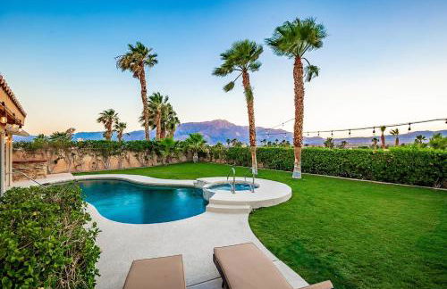 360 Mountain Views, Pool and Spa by MariamsBnb - Foto 1