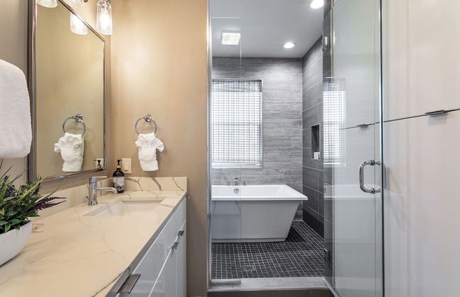 Magnificent 4 Bedroom Townhouse near Lafitte Greenway - Foto 16