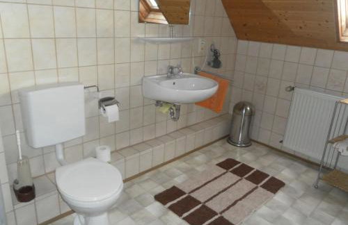 Two separate farmhouse apartments under one roof - Foto 16