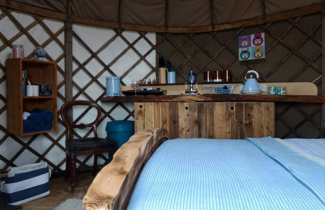 Bembridge Harbour Yurt - Log Burner - Wifi - Foto 3