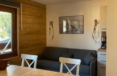 Skis aux pieds IN-OUT, Linge inclus, Parking et WIFI gratuits, proche du centre et tout confort, Mont Vallon Lodge Méribel Mottaret - Foto 1