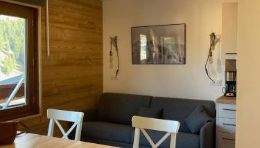 Skis aux pieds IN-OUT, Linge inclus, Parking et WIFI gratuits, proche du centre et tout confort, Mont Vallon Lodge Méribel Mottaret - Foto 1