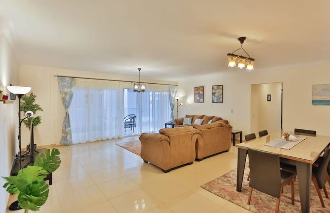 Parkside boutique 3 bedroom apartment - Foto 1