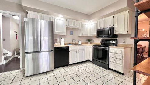 Relaxing Work-Ready 3BD2BA - 1 Mile to U of I - Foto 3, stove, dishwasher, toaster