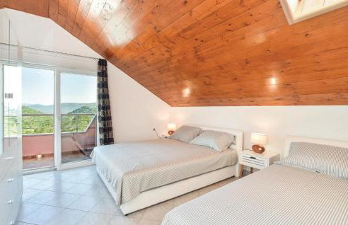 Lovely Home In Neoric - Photo 39