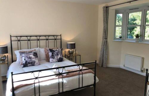 Stylish 3-Bedroom Home with Parking - Foto 25