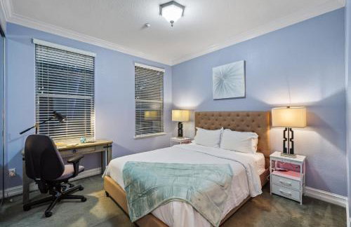 Entire Private Home with 5 Bedrooms 4 Bathrooms 3000 Sq ft Villa, Pool, Hot Tub, Nature, Garage, Winery, Available Now - Foto 12