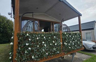 Rhyl Caravan with Veranda Egg Chairs & Garden - Foto 6