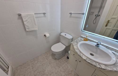 Tranquil Bungalow Retreat - Photo 27