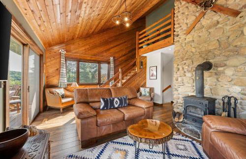 Family-Friendly Cabin with Heated Pool & Sauna - Foto 1