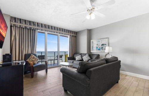 Seventh Floor Serenity, Updated 3BR with OceanFront Private Balcony at The Wyndham Ocean Walk Resort - Foto 34