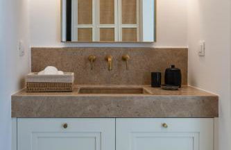 Bonzoe Suites & Villas - Photo 39