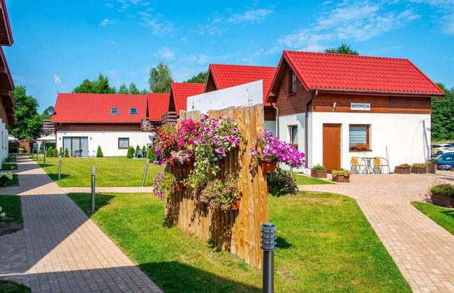 Spacious 3-room Apartment, Summer Pool - Photo 1