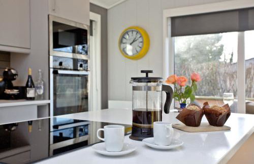 Nyland Lodge - Hot Tub - Fireplace - Free Parking & WiFi - Foto 19