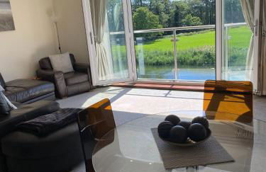 2BR 2 Bath Riverside Penthouse 2 Parking View Near St Neots - Foto 48