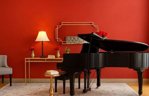 The Red Room - Double King Bed - Grand Piano - Foto 1